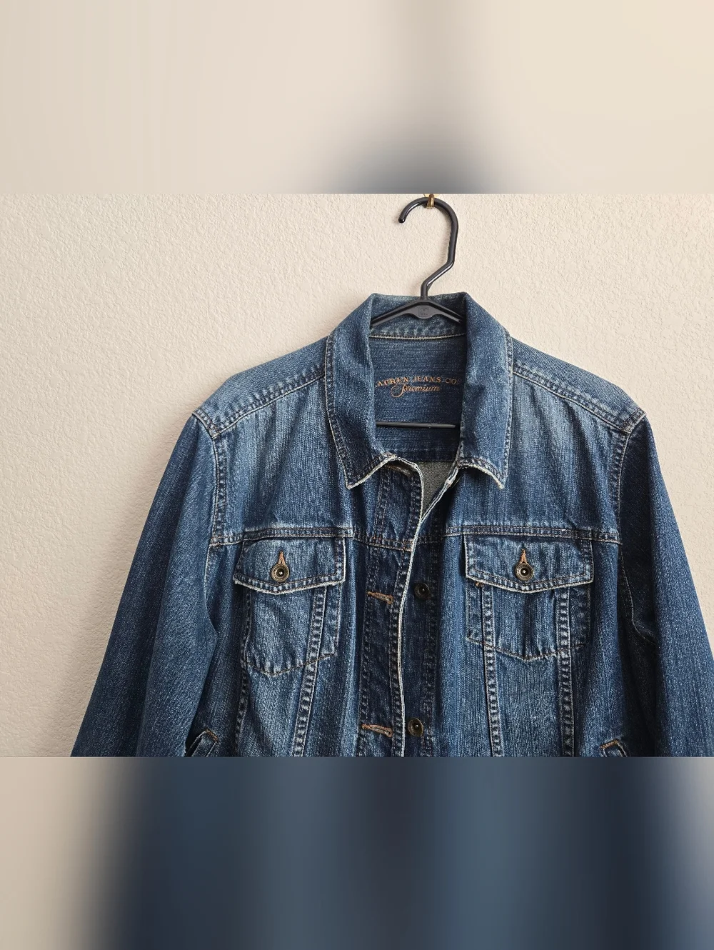 Lauren Jeans Co. Denim Womens Cowgirl Jacket All Cotton 2 Hidden Pockets Inside - Picture 2 of 11